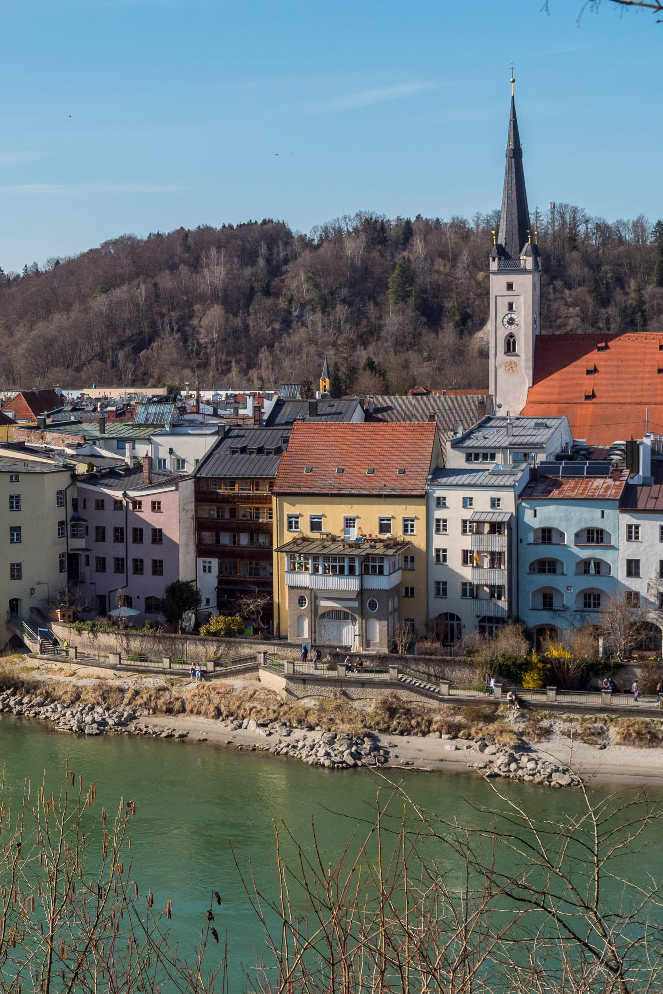 24 Stunden Pflegekraft in Bayern vermittelt durch Ihre Sozialagentur Oberbayern